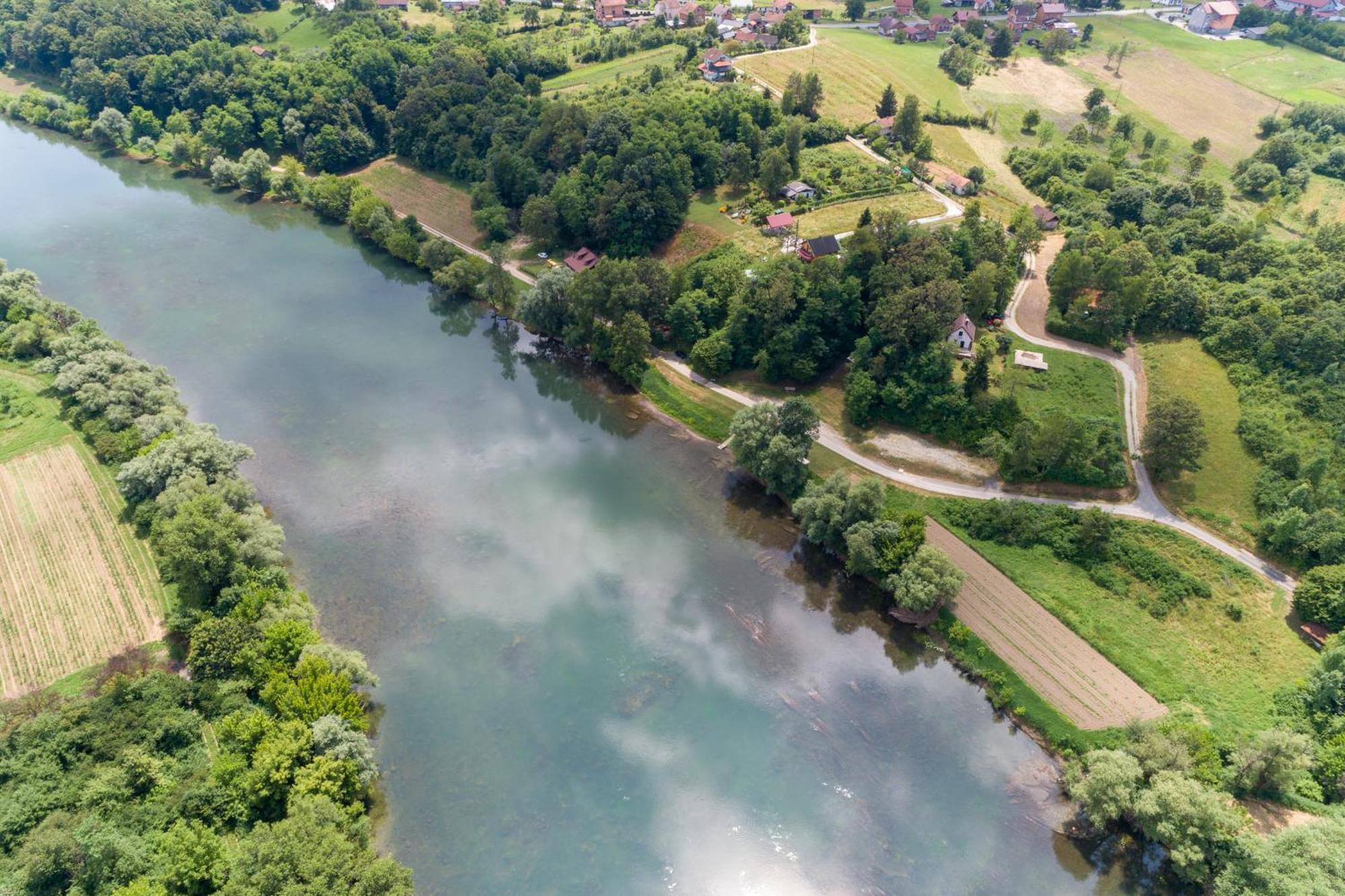 Zagreb, Kuca Za Odmor Swan River Holiday House Lasinja Bagian luar foto